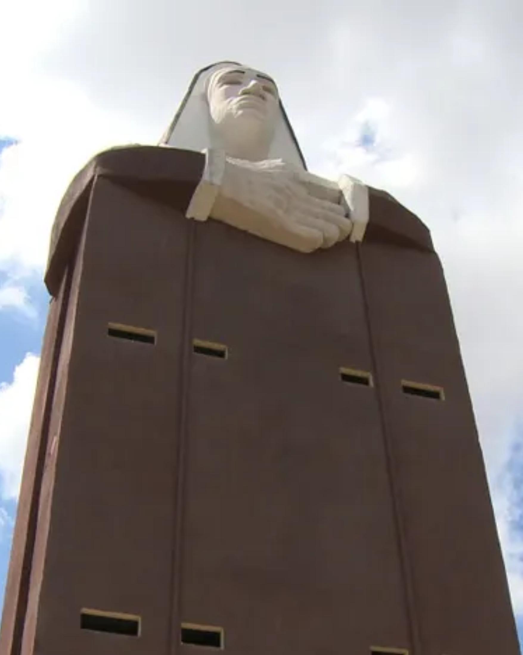 Monumento a la Beata María Candelaria